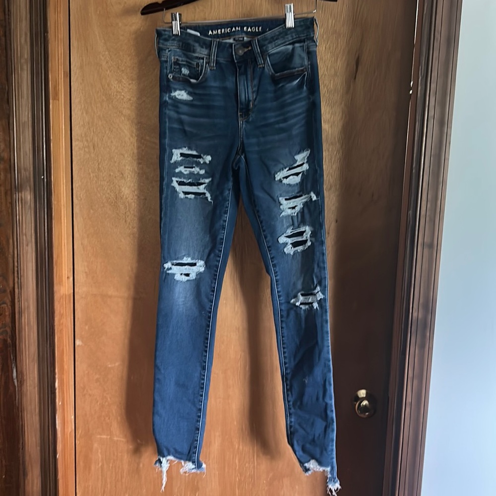 New without tags. Never worn. Cute but too small. 8 X-long. Cropped/soft knit.